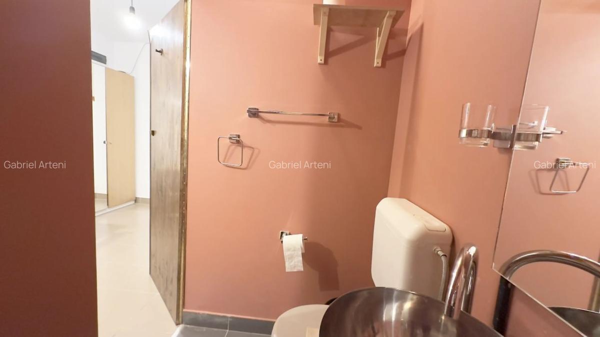 Garsoniera cocheta in Cotroceni - mica, vesela si gata de mutat! - 12