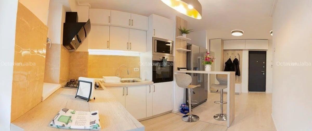 Apartament de 2 camere, decomandat, la 2 minute de metrou, SITRACO - UNIRII - 7
