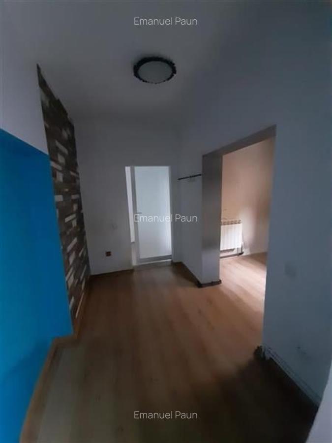 Casă cu 4 camere în Traian - 8