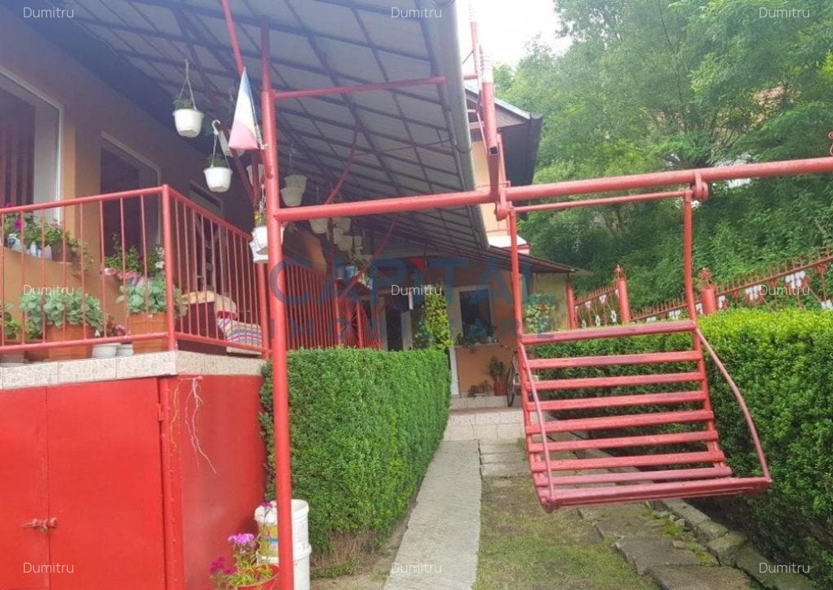 Casa la munte cu teren de 943 mp - 3