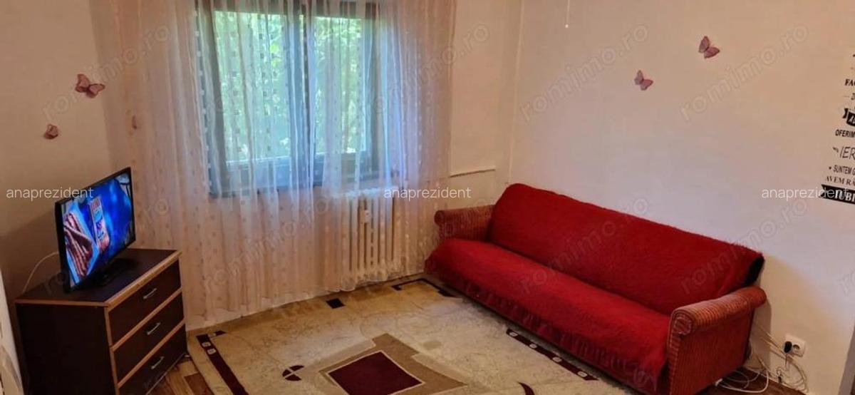 Berceni Piata Resita ap.2 camere,1300ron. - 1