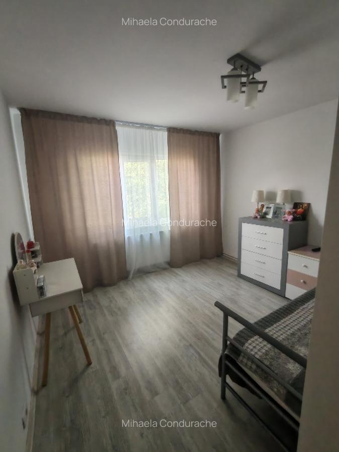 Apartament 4 camere, micro 16,complex sitetu - 5