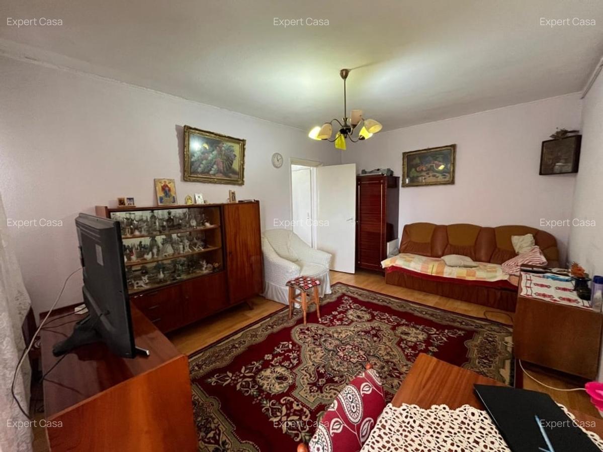 2 Camere | 1 MAI | Ion Mihalache | Bloc Anvelopat | 2 Minute metrou - 2