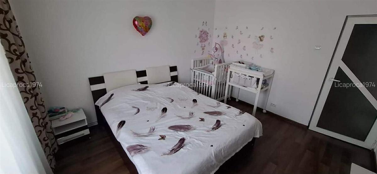 Apartament cu 2 camere DECOMANDAT in Nicolina, Biserica Catolica - 1