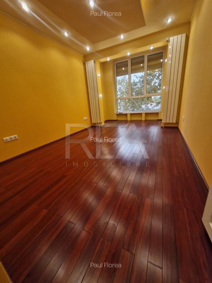 Apartament cu 3 camere la 13 minute de mers pe jos de metroul 1 Decembrie 1918 - 10