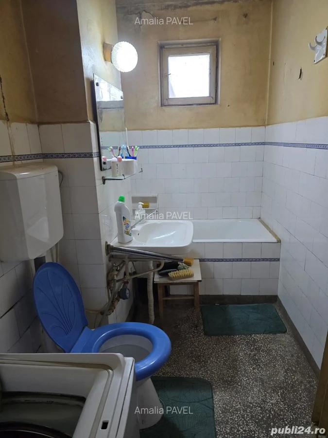 Proprietar vand apartament decomandat 90 mp - 3 camere in Brad - 8