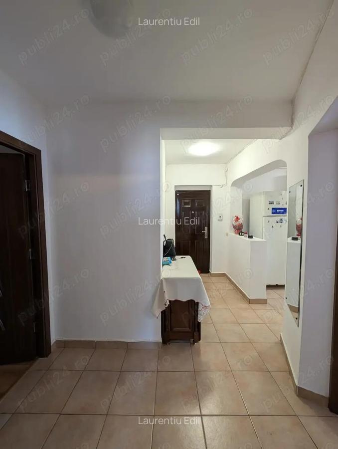 Apartament cu 2 camere de inchiriat, zona ultracentrala Floresti - 3