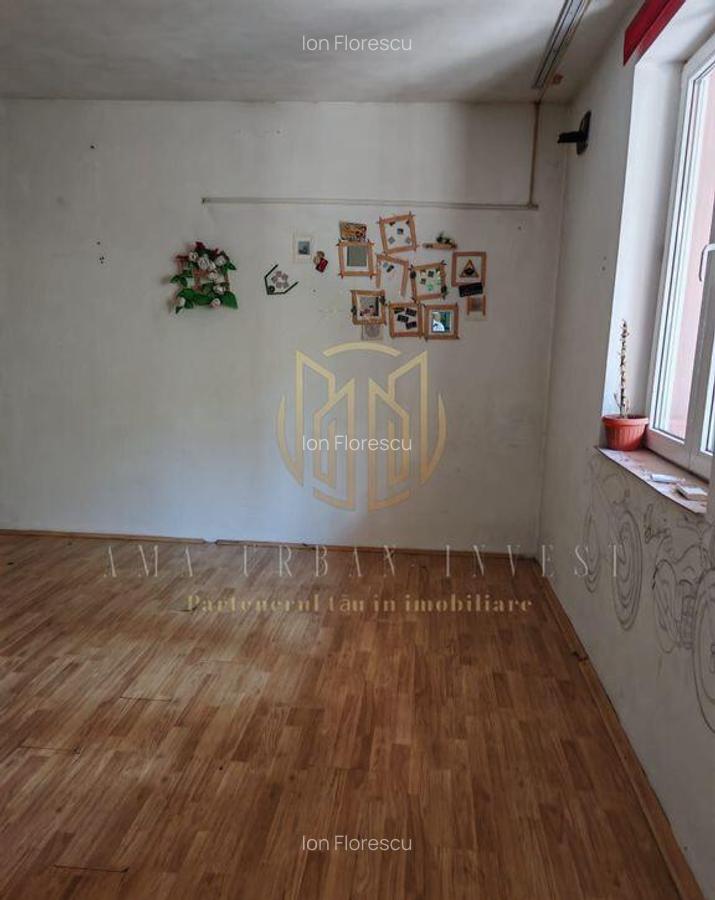 Casa singur curte Eroii Revolu?iei - 9