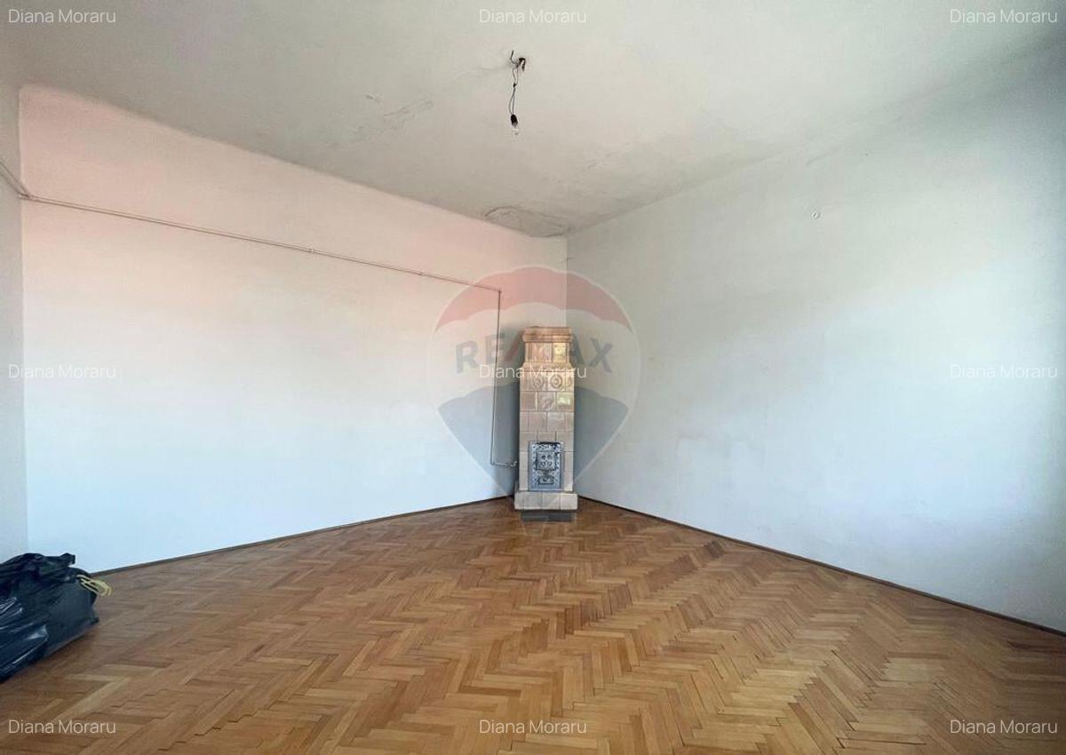 Casa cu 3 camere de vanzare in zona centrala comison 0% - 2