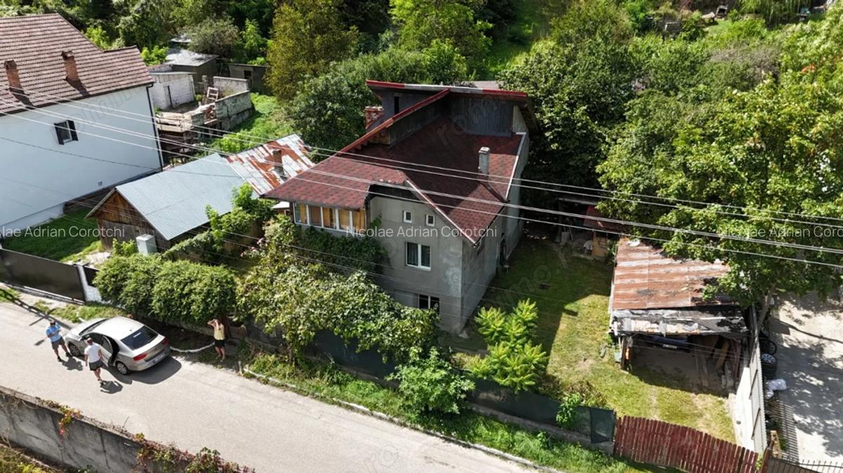 Casa de vanzare zona centrala langa magazinul Penny Brezoi - 4