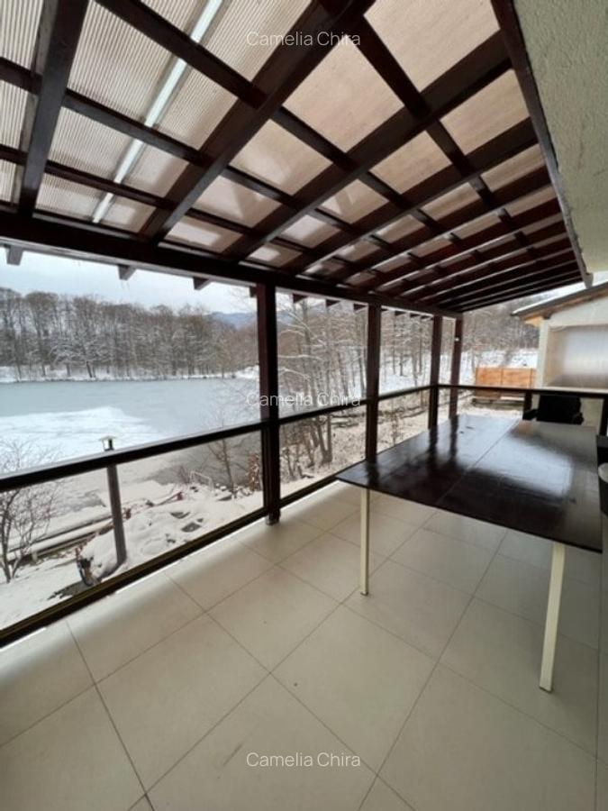 LAC MOGOSA, vila D+P+E+M cu 3ari teren! - 24