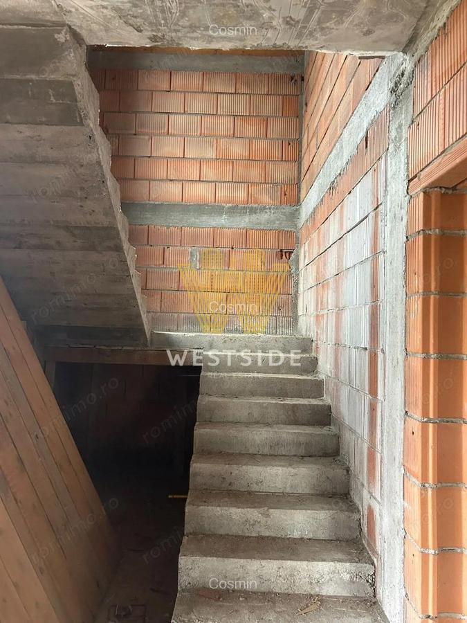 Vila de vanzare, in Carpinis - 11