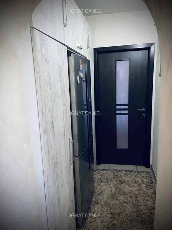 Apartament cu 2 camere decomandat, zona Nicolina - 6