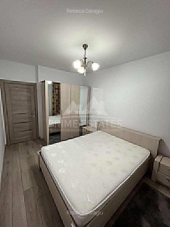 De inchiriat Apartament 3 camere-Zona Prima Universitatii, loc parcare - 2