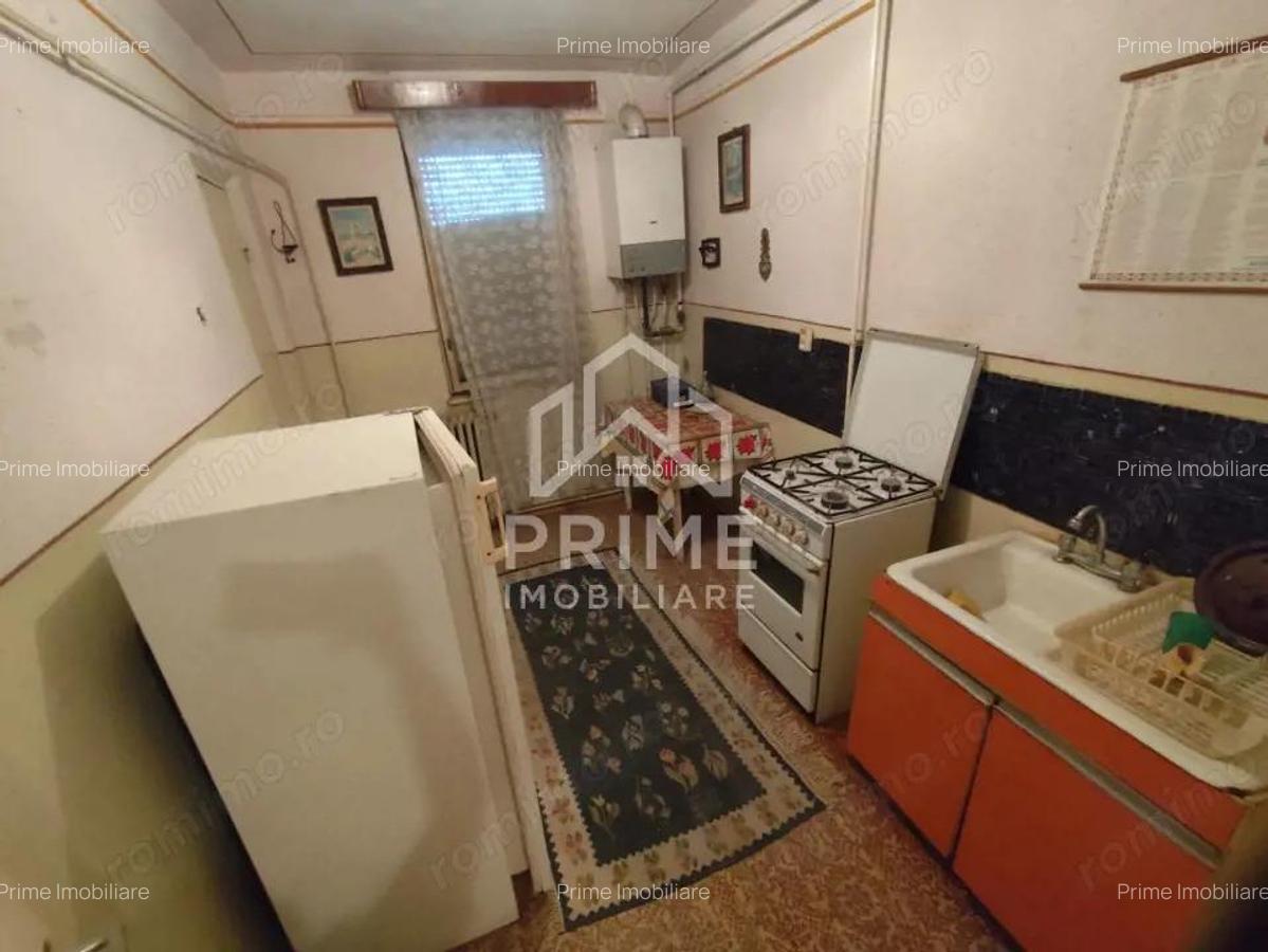 Apartament 3 camere, 69 mp, zona Cugir - 4 Apartament 3 camere, 69 mp, zona Cugir - 4