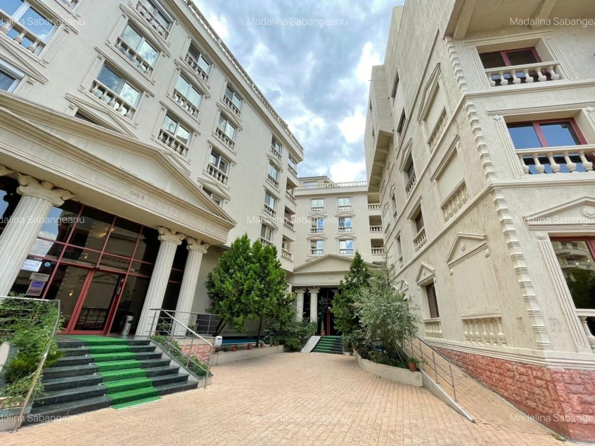 Apartament de 3 camere si curte privata - Parcare subterana - 12