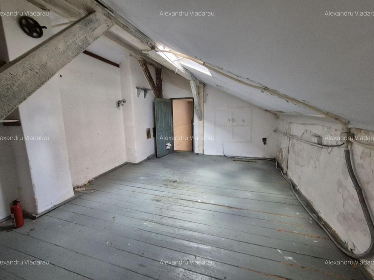 Apartament cu 7 camere semidecomandat în Universitate - 7
