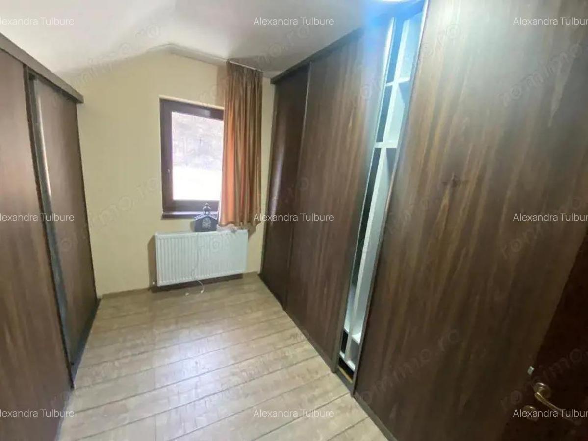 Casa cu 6 camere, 240 mp utili, 3 bai, curte 100 mp, panouri fotovoltaice, Tauti - 11