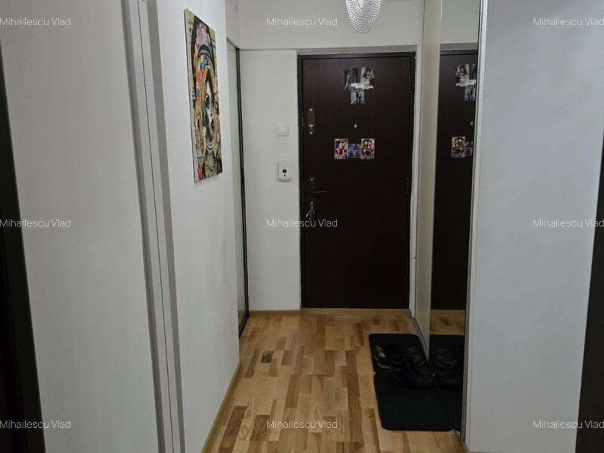 Apartament cu 3 camere decomandat, mobilat în 13 Septembrie - 5