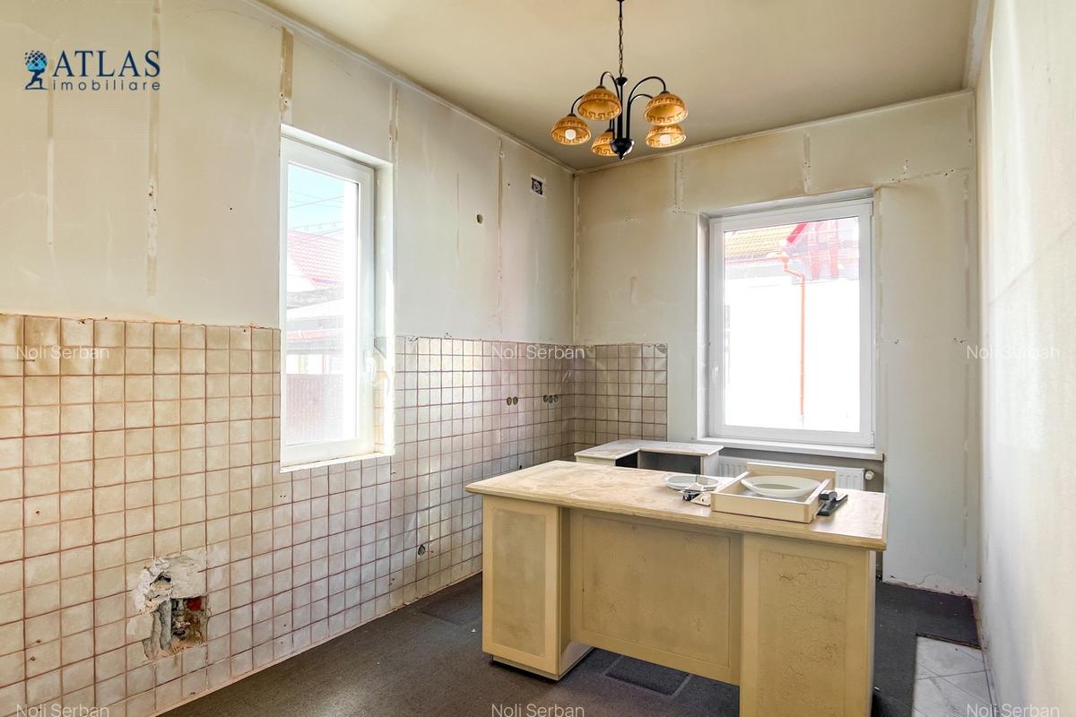 Casa 4 camere, ultracentral, 400 mp curte si grădină, 160 mp utili, P+E - 17