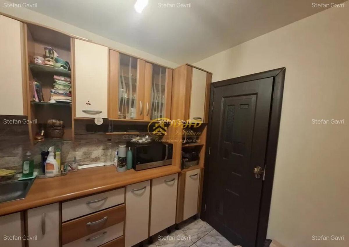 Apartament 3 camere decomandate - Podul de Piatra - 2