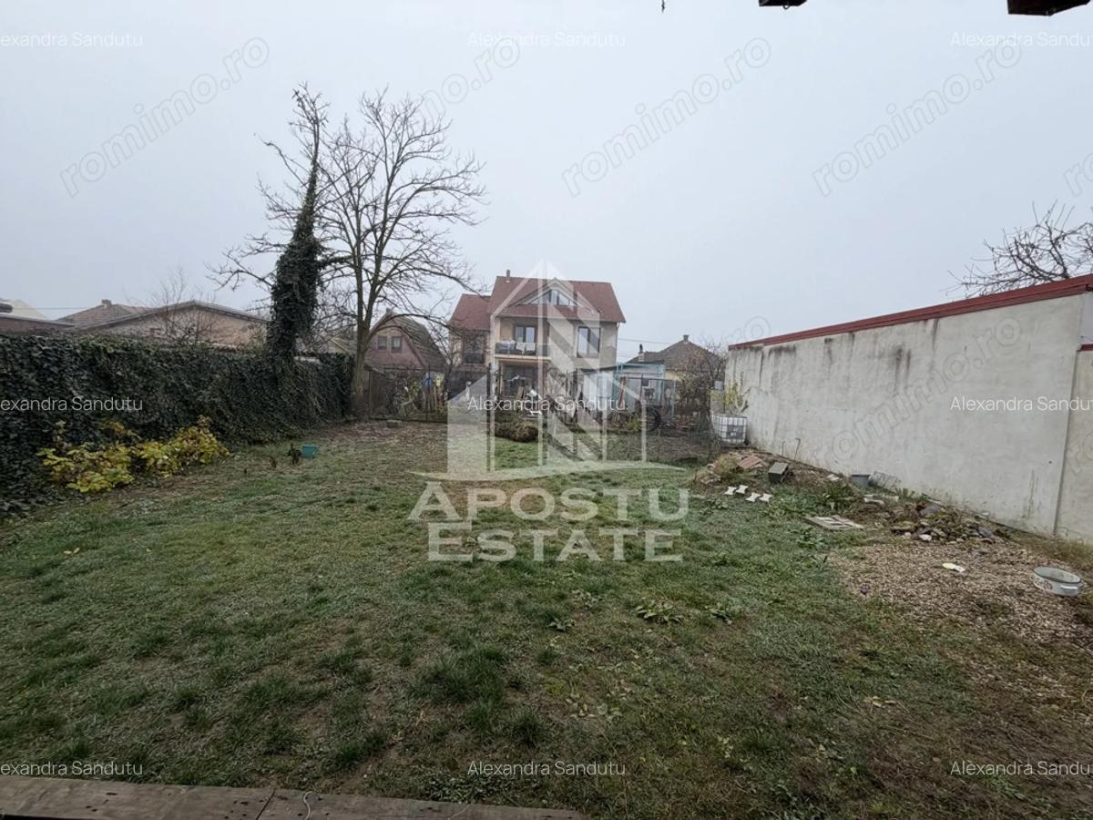 Casa individuala , curte mare , terasa acoperita , Zona Plopi - 14