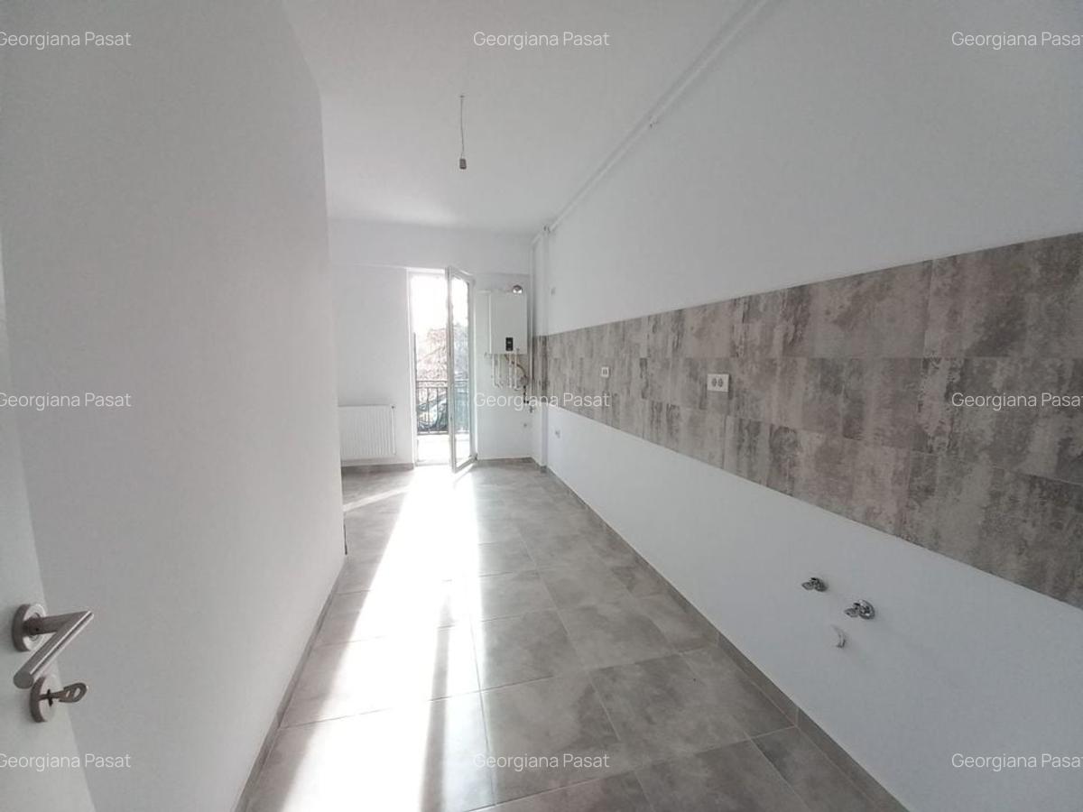 Apartament 3 camere  Mutare Imediata Comision 0% Sector 4 - 8