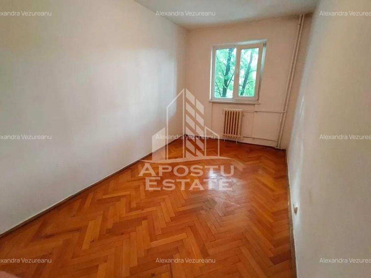 Apartament cu 2 camere, semidecomandat, etajul 2, zona Sagului - 3