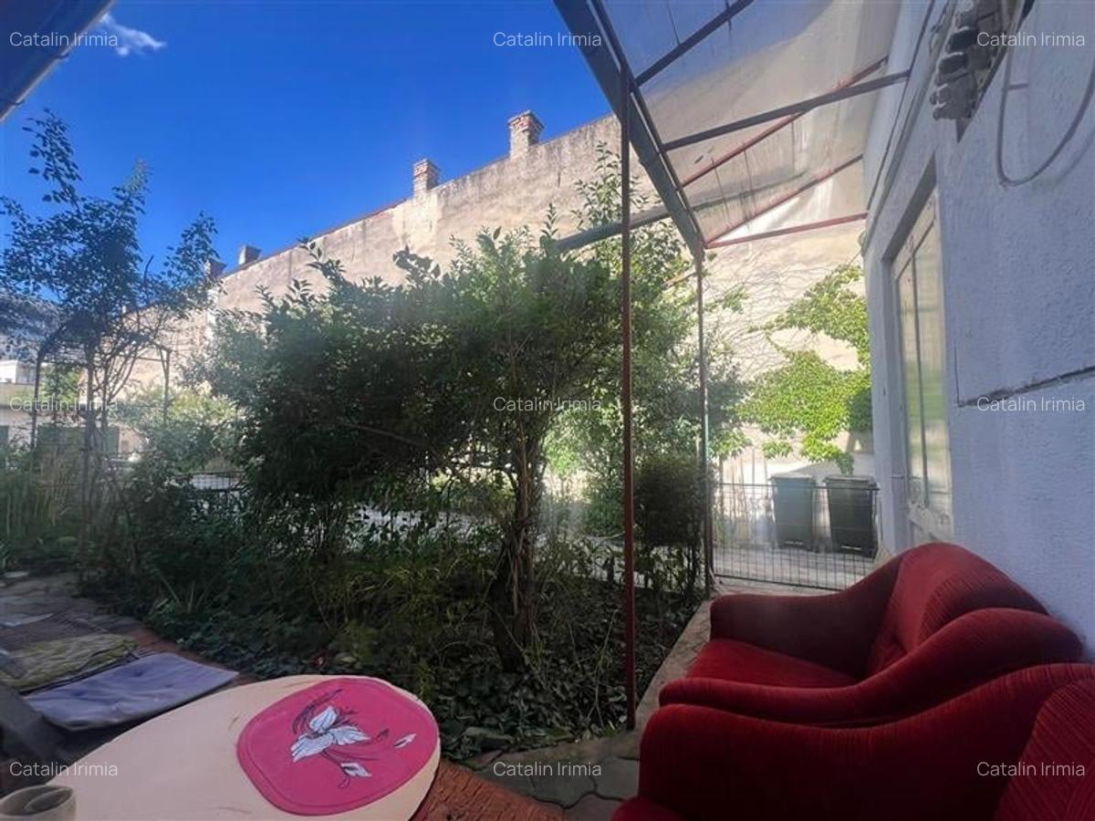 Apartament cu 2 camere - central - 3