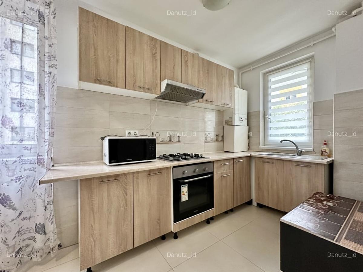 Inchiriere Apartament 3 camere si garaj, strada Rodnei, imobil nou - 4