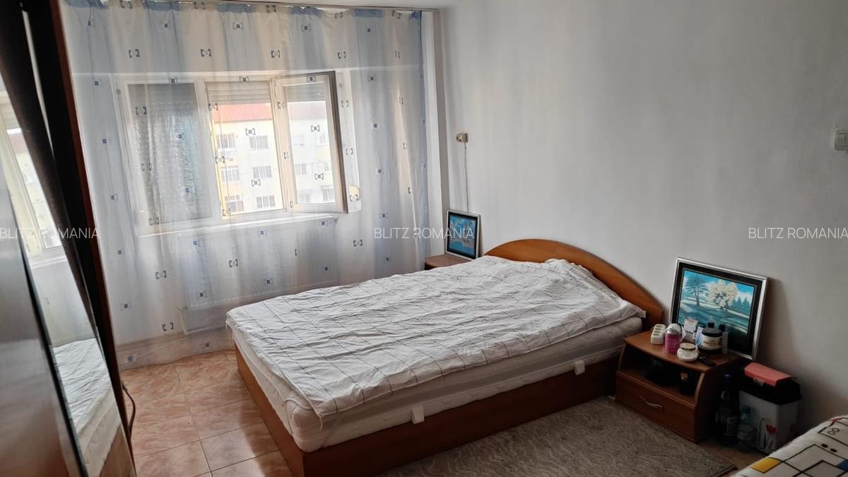 Apartament 3 camere decomandat, 65 mp, zona Bals - 6