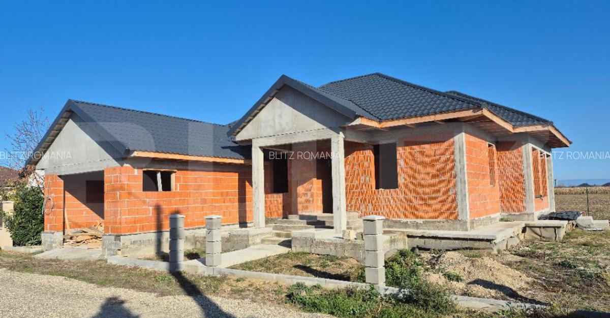 Casa la rosu, 3 camere, 145,31 mp utili, 715 mp teren, zona - 1