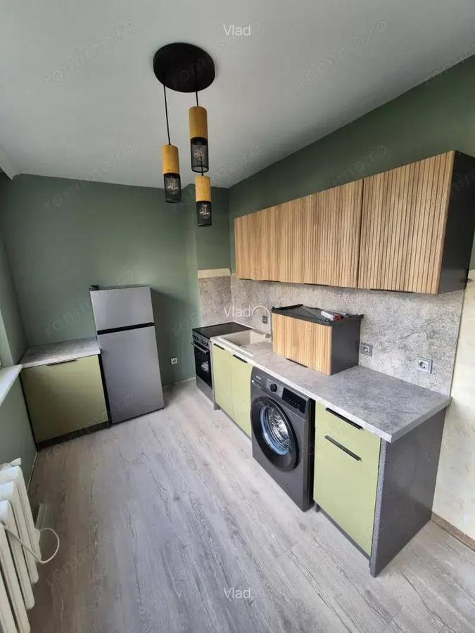 Garsoniera de inchiriat in Tractorul - 4