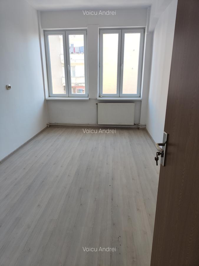 Ciucas--Spatiu birouri 260 mp compartimentat ,parcare ,liber - 7