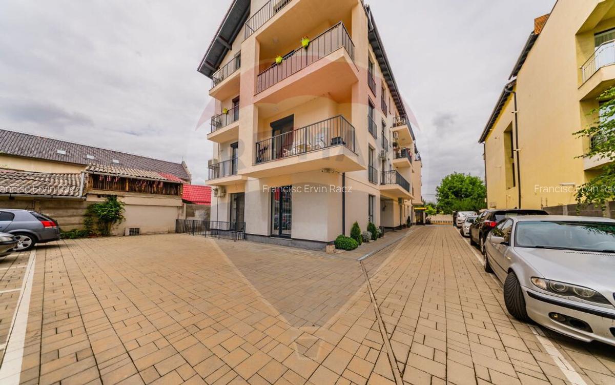 Spa?iu barber shop complet echipat de inchiriat Mic... - 15