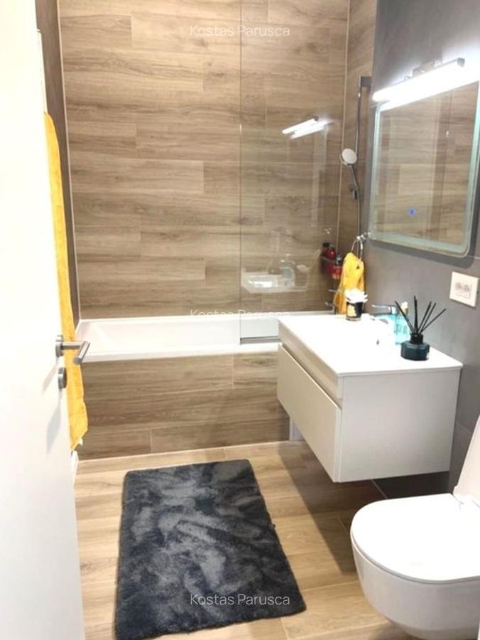 Apartament cu 2 camere decomandat în Tractorul - 12