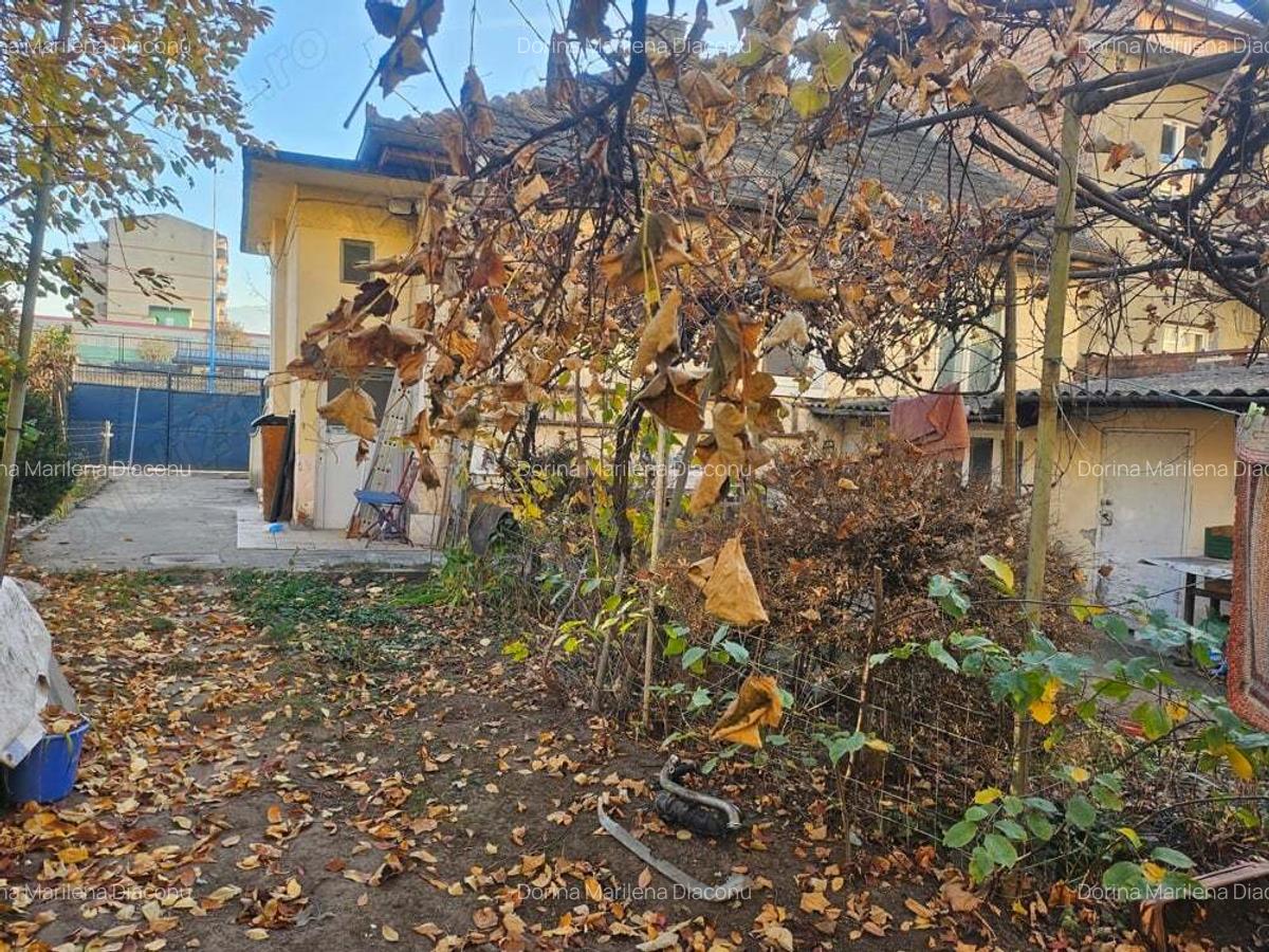 Casa de vanzare in Bra?ov, comision 0%, pre? negociabil 240.ooo Euro,91 mp-3 camere+ teren - 9