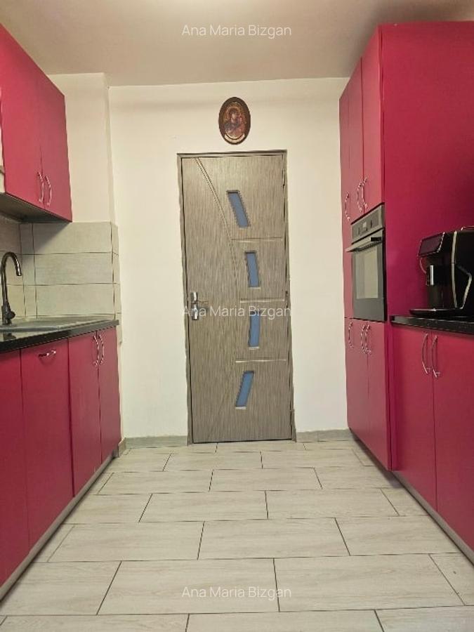 Proprietar vand apartament 3 camere decomandat zona Teiul Doamnei preț 155.000 - 4