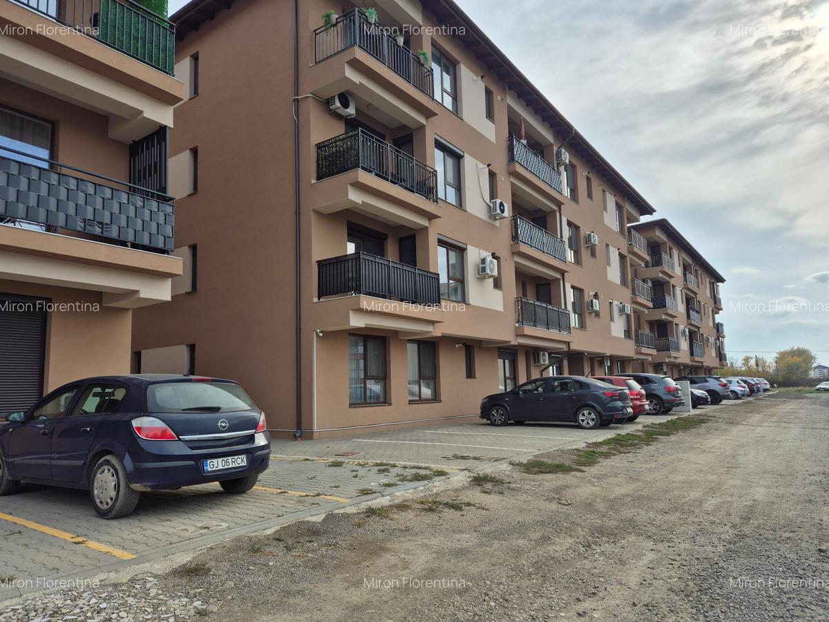 Apartament deosebit-La prima inchiriere- inainte de intrarea in GIROC - 16