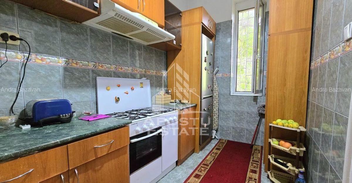 Apartament cu 4 camere, cladire istorica, zona centrala - 9