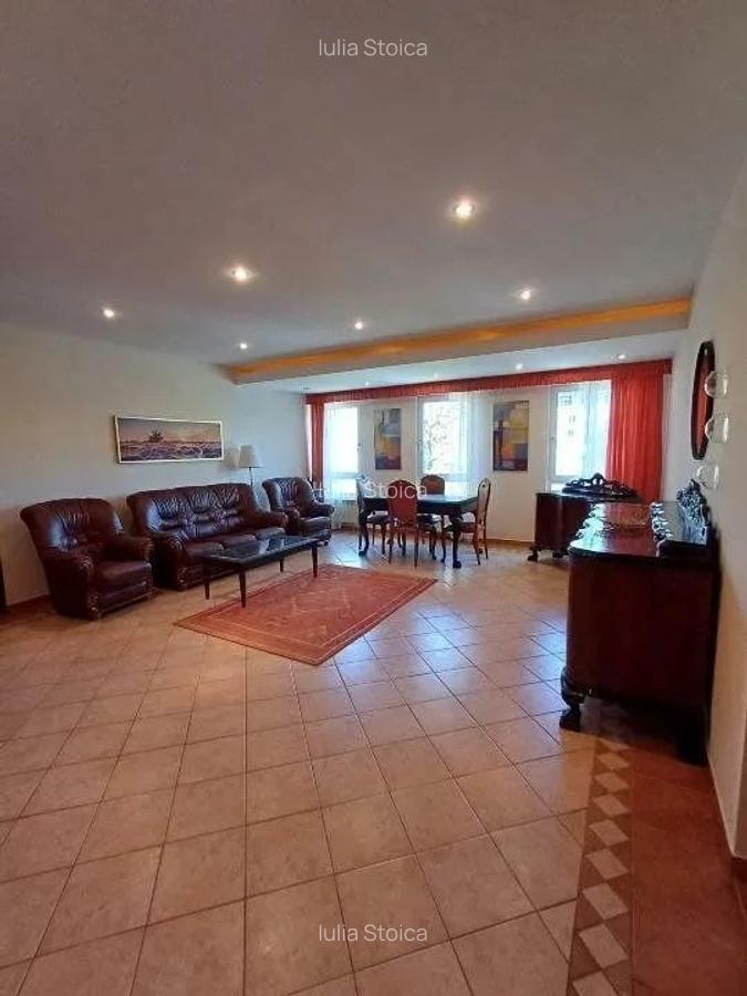 Apartament cu 4 camere decomandat, mobilat în Universitate - 3