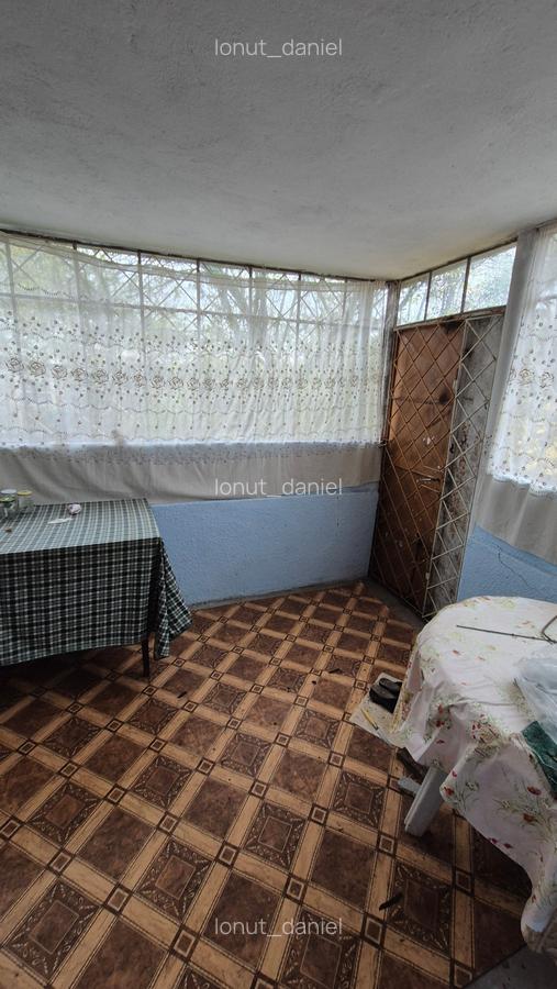 Casa si teren de vânzare - 9