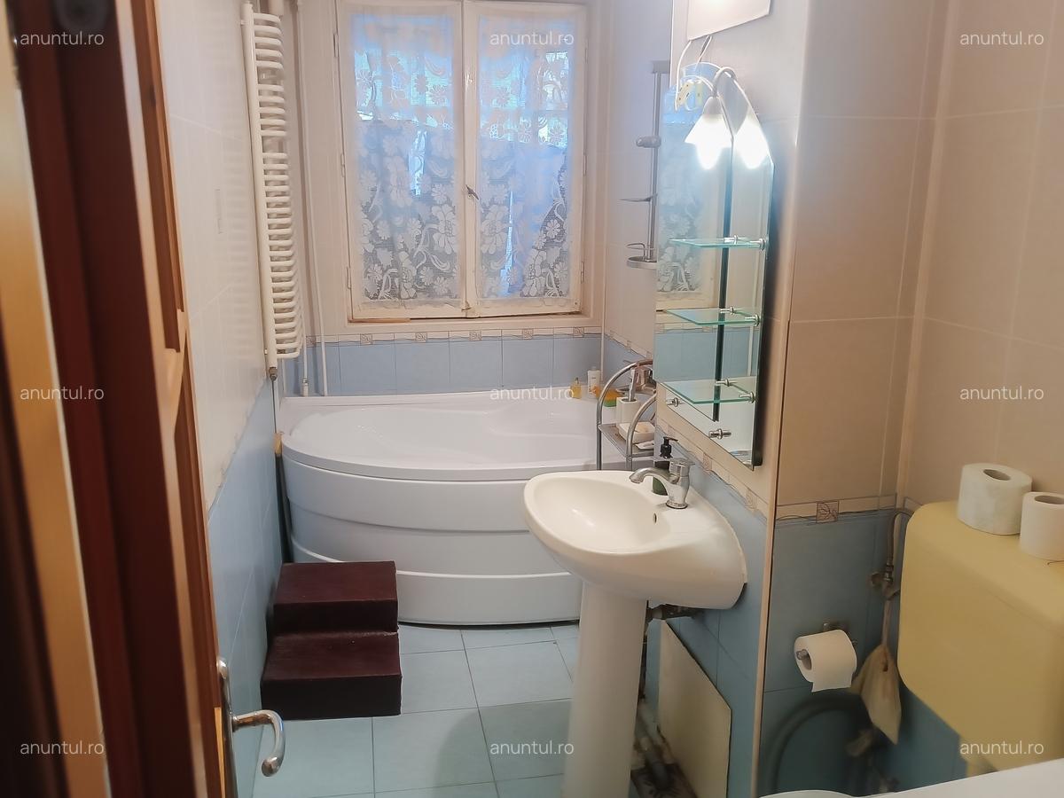 Piata Sud - MegaImage Orizont - 12