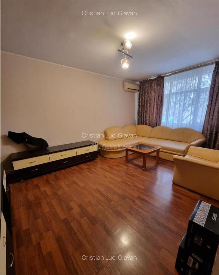 Apartament 4 camere et 1 str Bucuresti zona 700 - 4