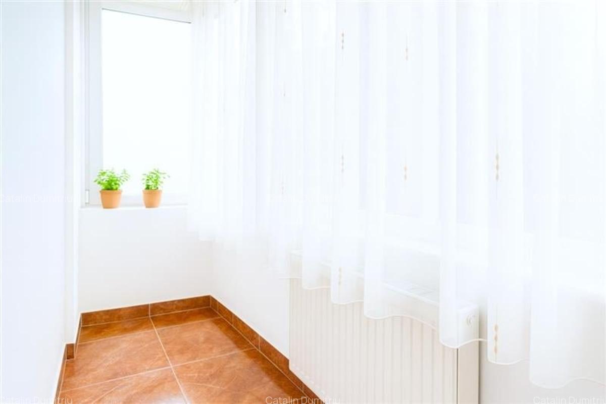 Apartament 3 camere,decomandat,cu balcon, etaj2,Central,Sacele,Brasov - 4