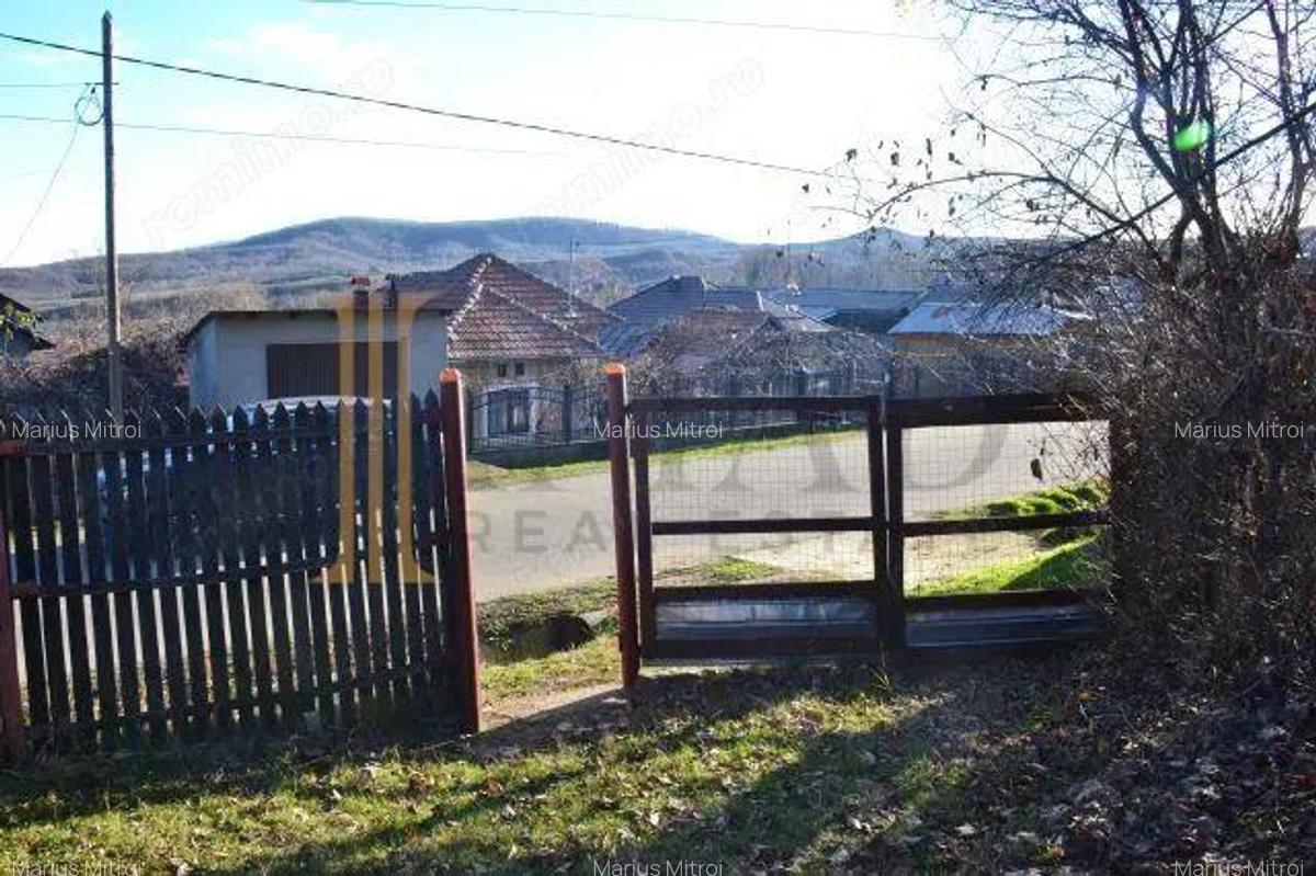 Vanzare Casa Batraneasca + Teren 3000mp - Glodeni Dambovita. - 7