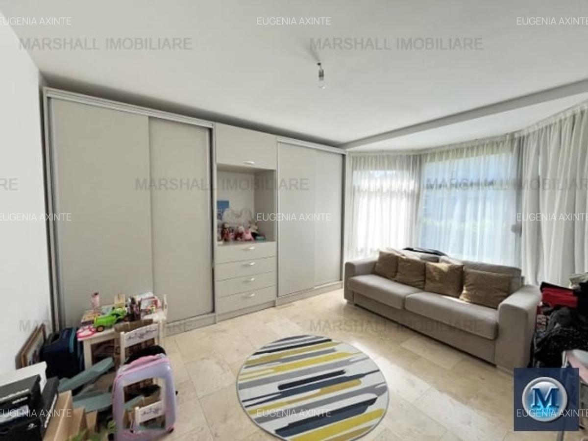 Casă cu 5 camere în Nord - 11