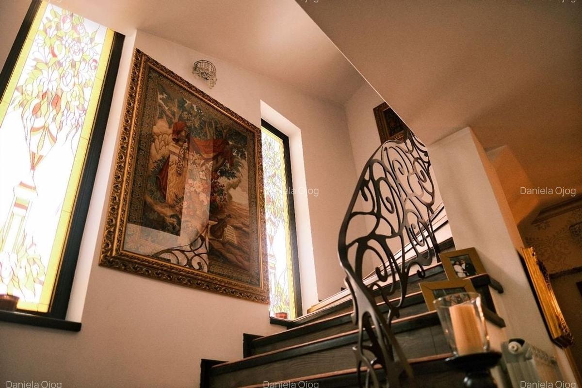 VILA ARCUL DE TRIUMF - 15