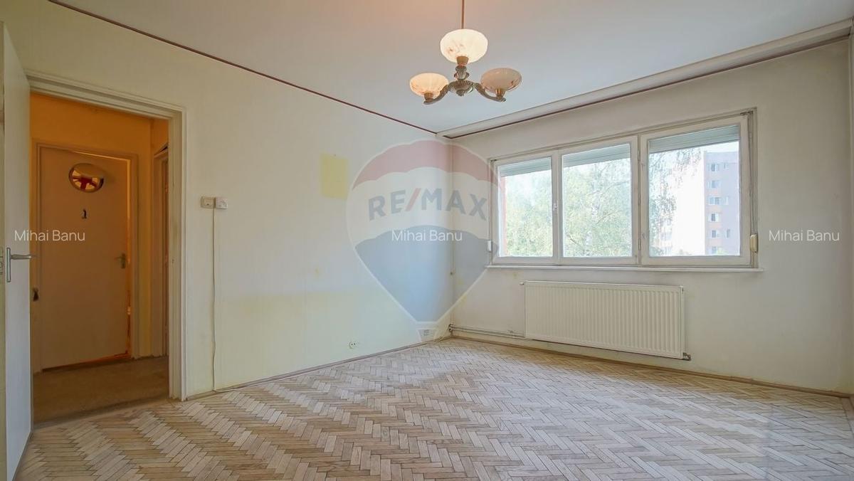 Garsoniera luminoasa,decomandata, bloc de apartamente, strada Soarelui - 3