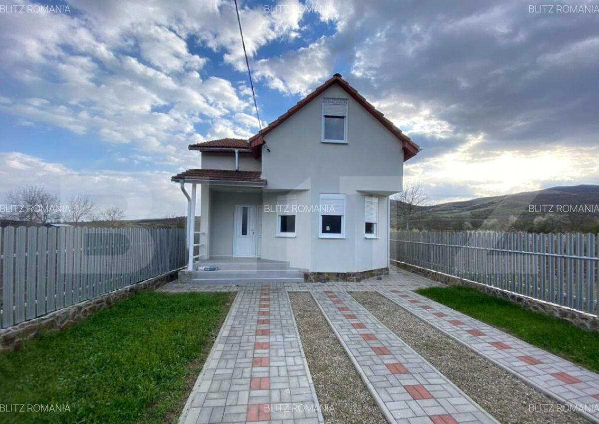 Casa de vanzare, cu 3 camere, 106 mp +2800 mp teren, zona B - 1